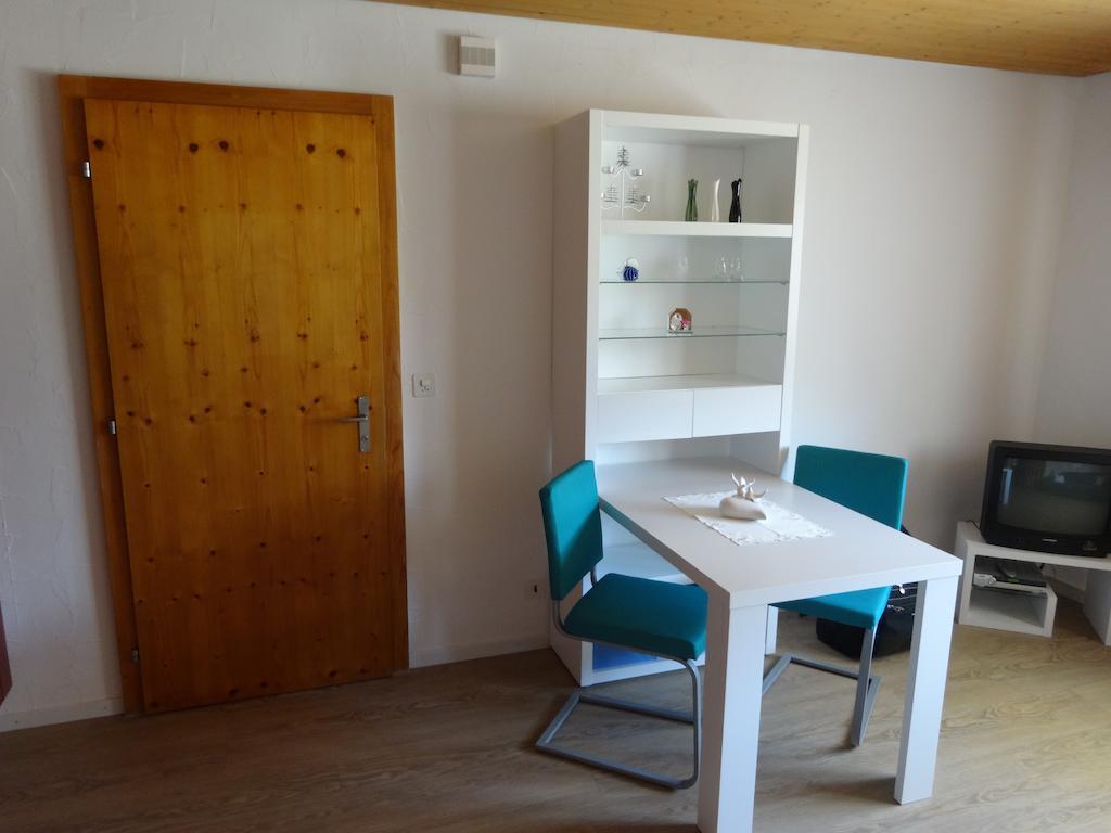 זדרון Ferienwohnung Casa Ursina חדר תמונה